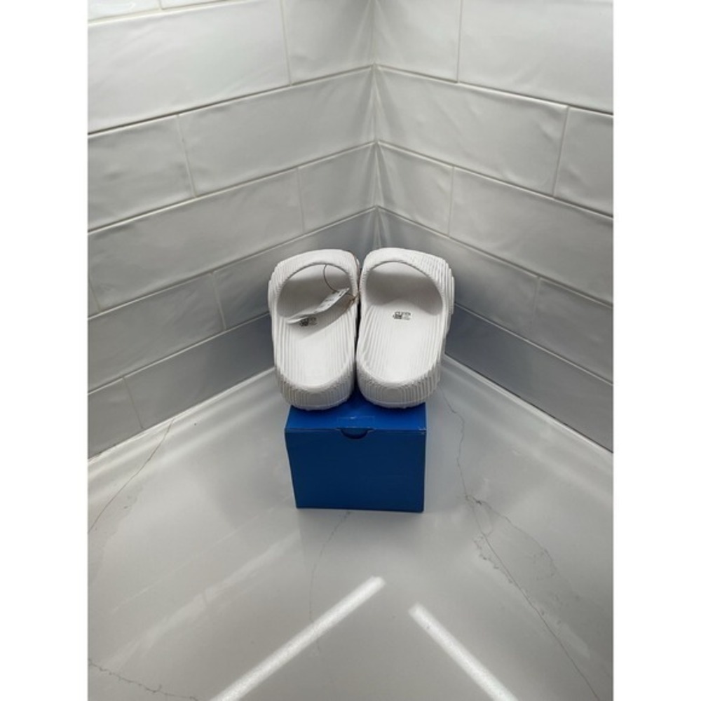 ISLAND CLUB ADILETTE 22 SLIDES men's size 13 - Picture 3 of 6
